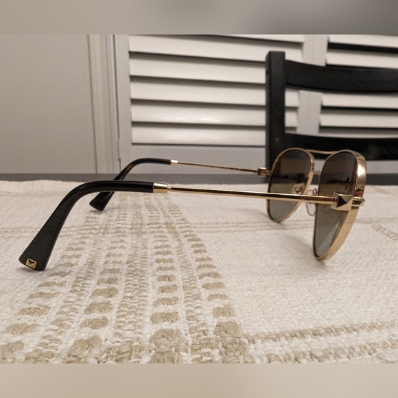 Valentino Sunglasses Polarized - Picture 2 of 10